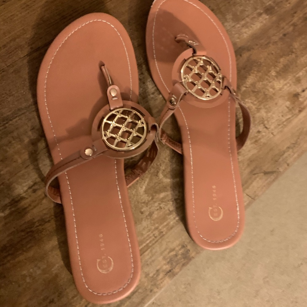 Women’s sandals